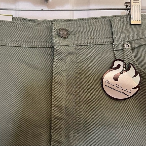 NWT Gloria Vanderbilt Womens Amanda Size 14 Short Olive Green Stretch Jeans - Picture 3 of 5